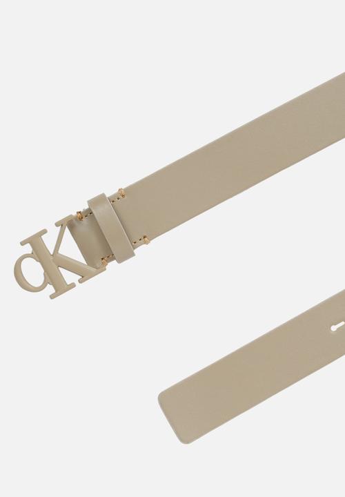 Calvin Klein - Monogram tonal plaque belt 30mm - crockery