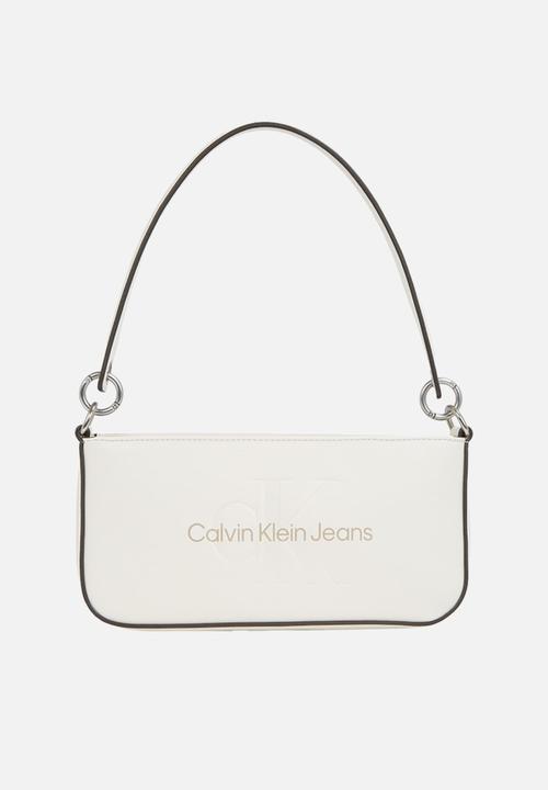 Calvin Klein - Sculpted shoulder pouch25 mono - tofu