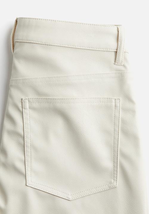 H&M - Coated trousers - cream