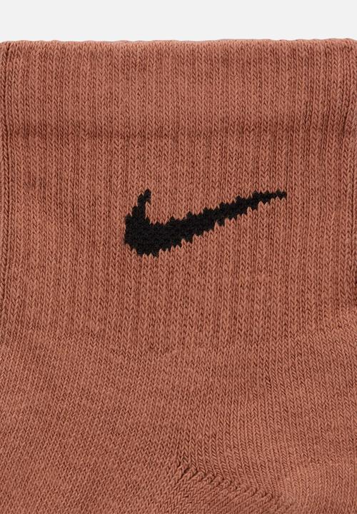 Nike - Nike Everyday Plus Cushioned - Multi-Color