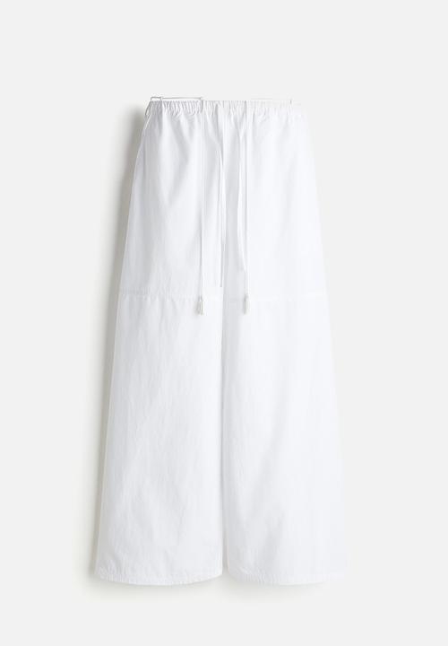 H&M - H&M Studio: Baggy cotton trousers - white