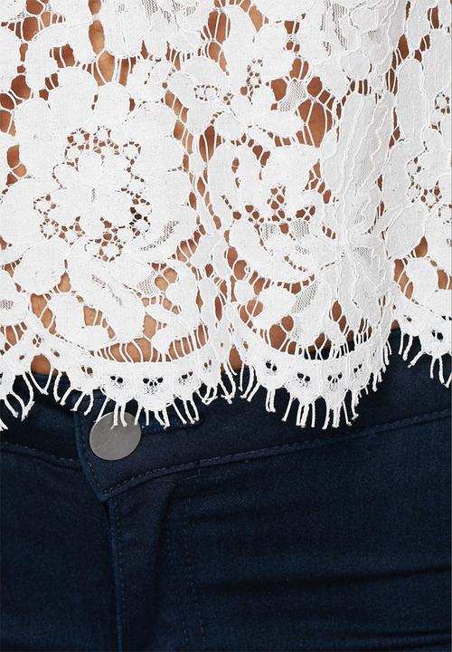 ONLY - Estee lace top