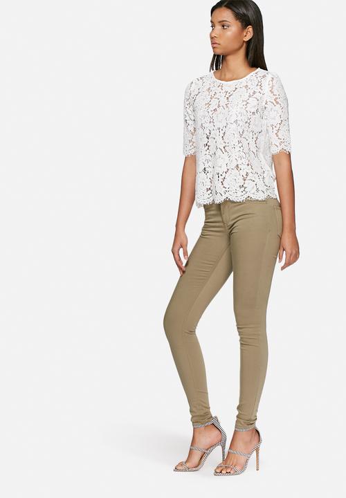 ONLY - Estee lace top