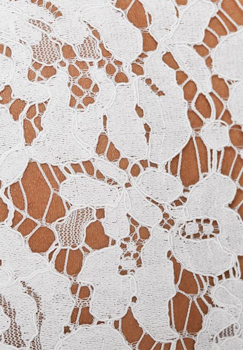 ONLY - Estee lace top