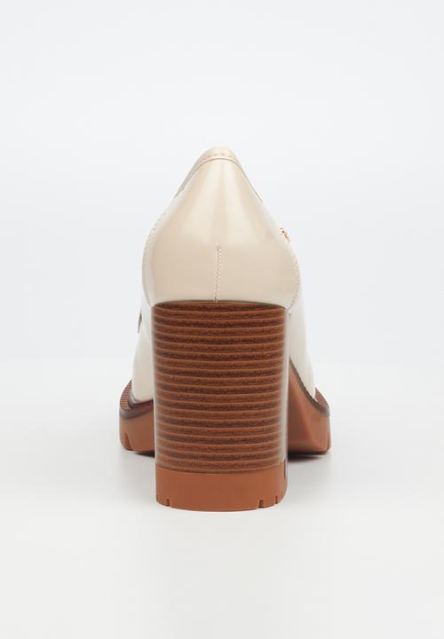 Miss Black - Leah 2 heel - stone