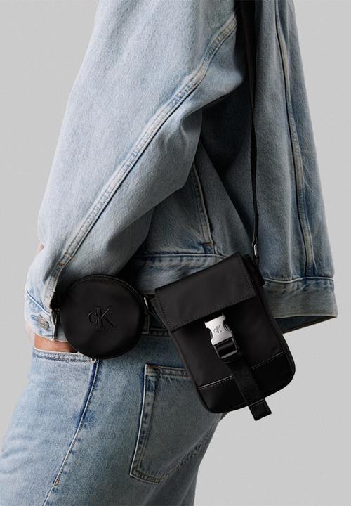 Calvin Klein - Speed Clip Ns Flap Phone Cb Ny - Black