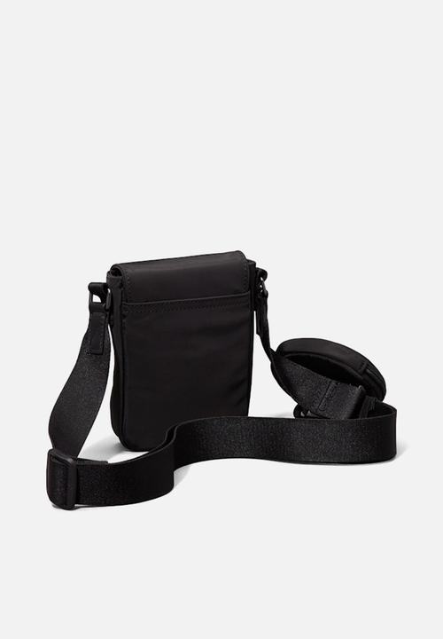 Calvin Klein - Speed Clip Ns Flap Phone Cb Ny - Black