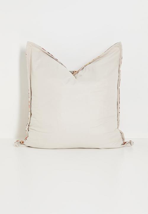 Grey Gardens - Reef cushion cover - rust