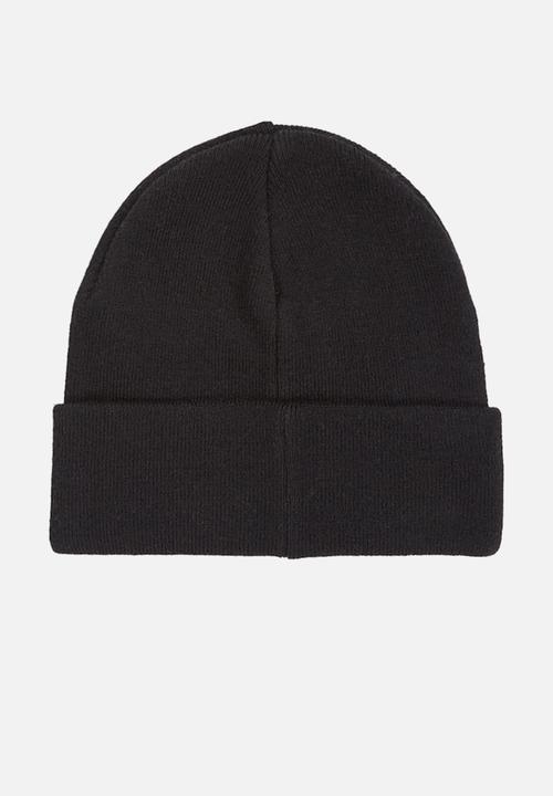 Calvin Klein - Mono Logo Woven Patch Beanie - Black