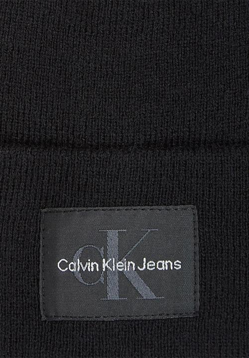 Calvin Klein - Mono Logo Woven Patch Beanie - Black