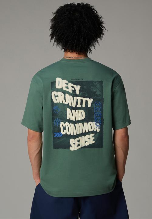 The North Face - SS HERITAGE GRAPHIC RELAXED TEE - Duck Green