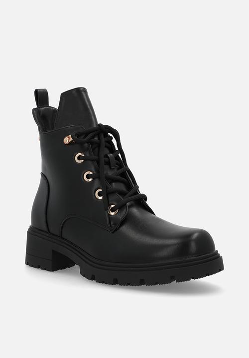 Plum - Kaley lace-up boot - black