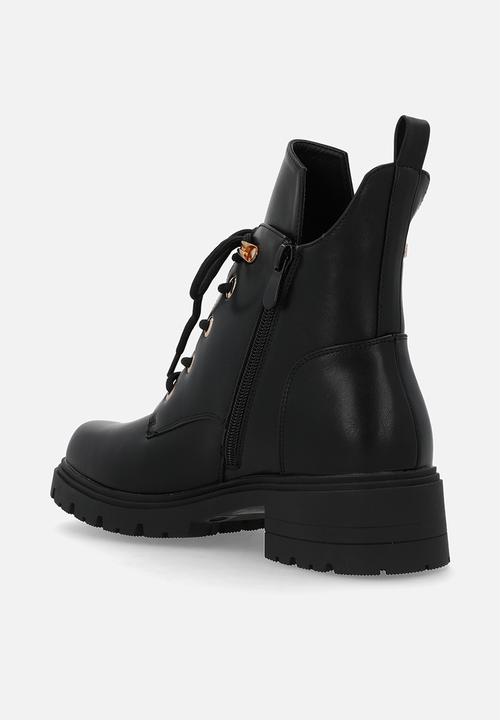 Plum - Kaley lace-up boot - black