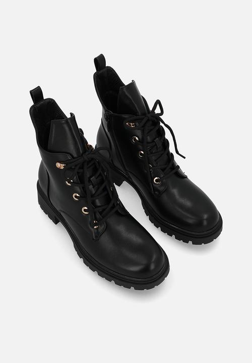 Plum - Kaley lace-up boot - black