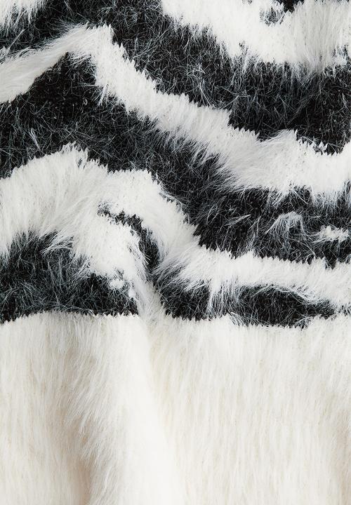 H&M - Fluffy-knit mini skirt - cream zebra print 