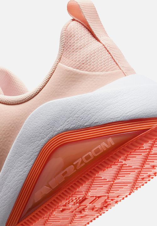 Nike - Nike Bella 7