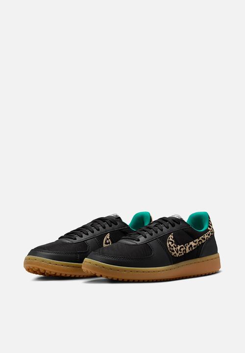 Nike - WMNS NIKE FIELD GENERAL SE