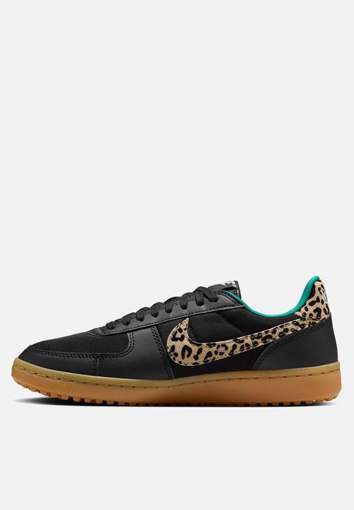 Nike - WMNS NIKE FIELD GENERAL SE