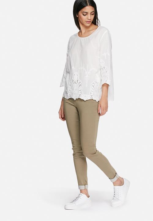 VILA - Spukka anglaise top
