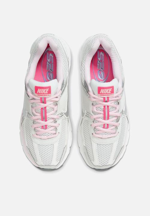 Nike - Nike Zoom Vomero 5