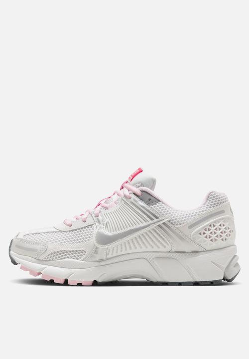 Nike - Nike Zoom Vomero 5