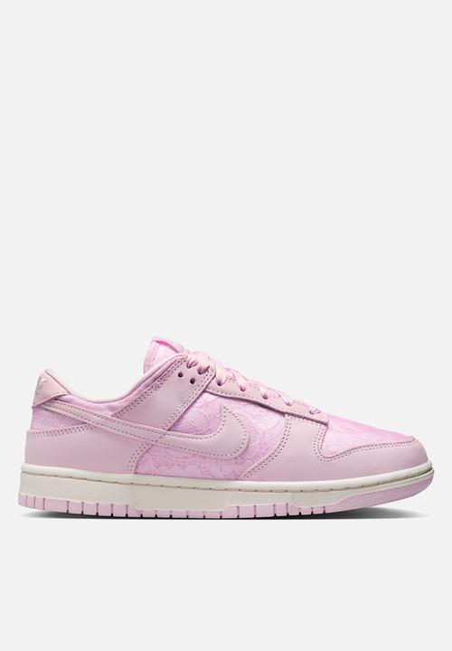 women dunk low