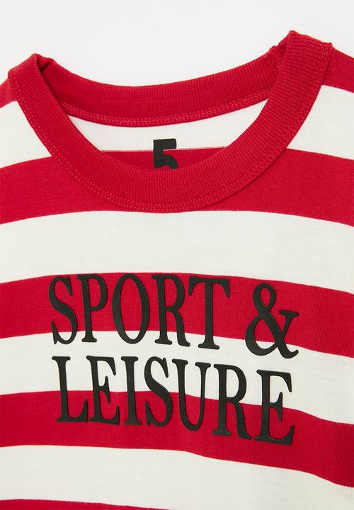 Cotton On - Jonny short sleeve graphic print tee - varsity red/vanilla block stripe/sport & leis