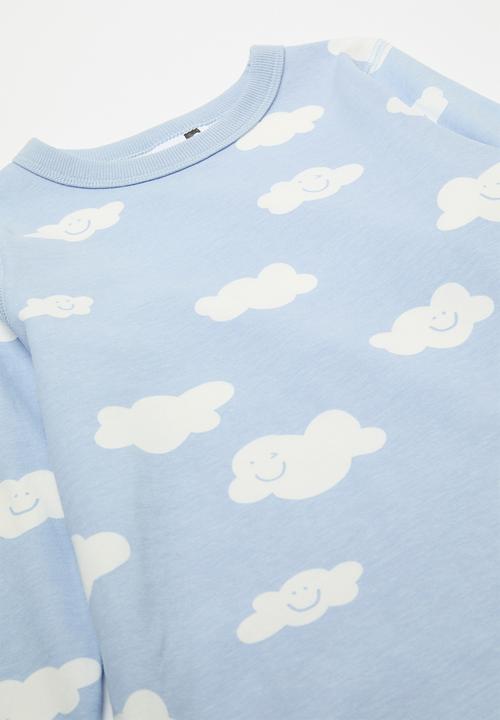 Cotton On - Ace long sleeve pyjama set - dawn blue/clouds