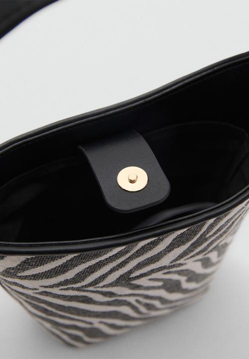 MANGO - Zeni bucket bag - black 