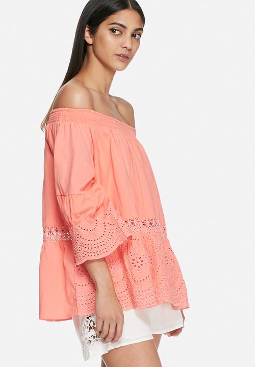 VILA - Tila off shoulder top