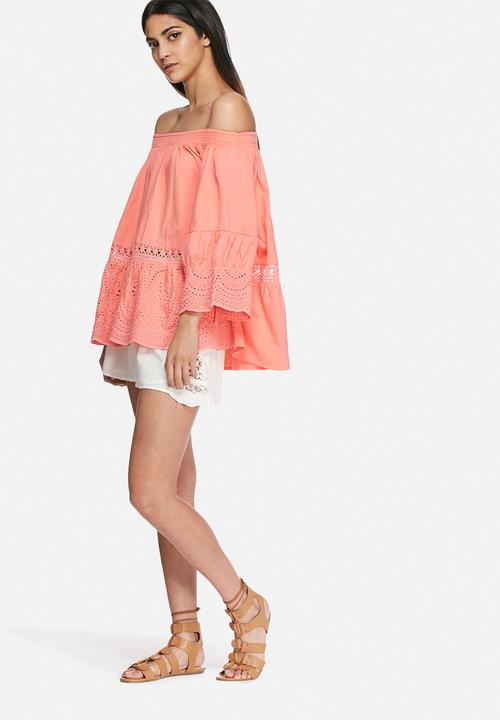 VILA - Tila off shoulder top