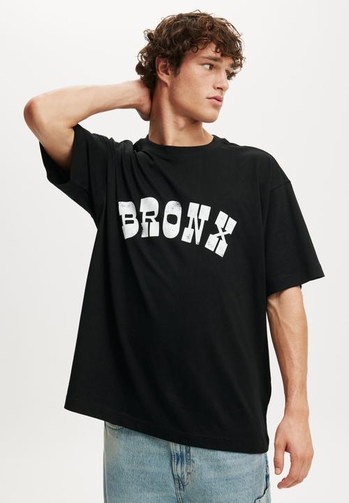Box Fit Graphic T-Shirt - Black/Bronx