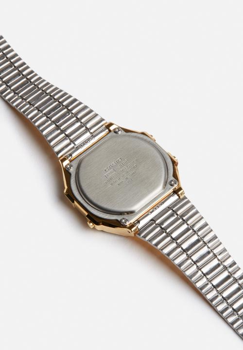 Casio - Digital wrist watch