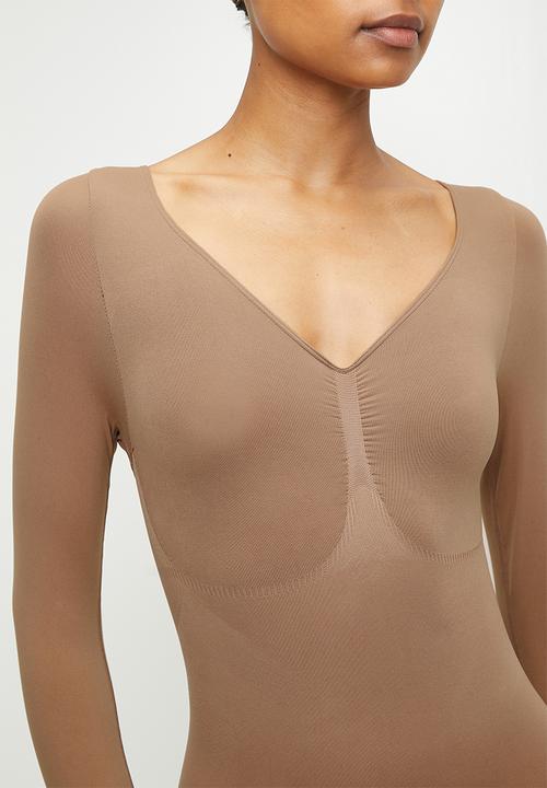 Easy Curves Shapewear - Sculpt long sleeve v-neck bodysuit - beige