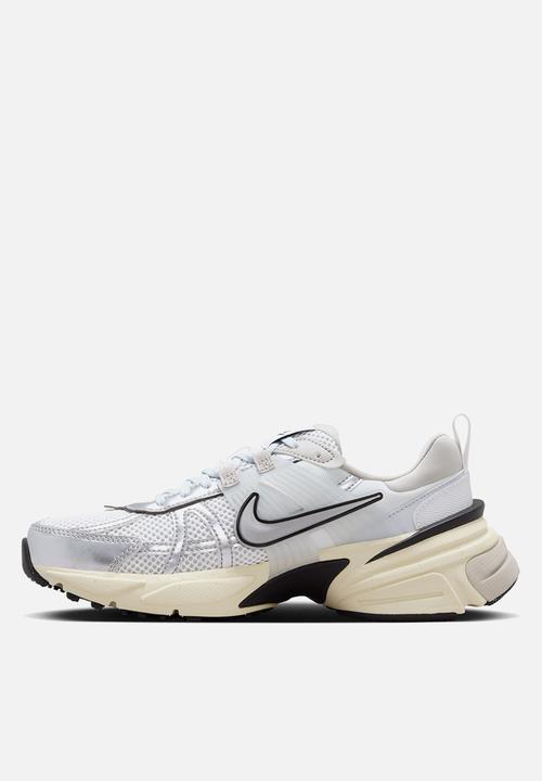 Nike - V2K Run