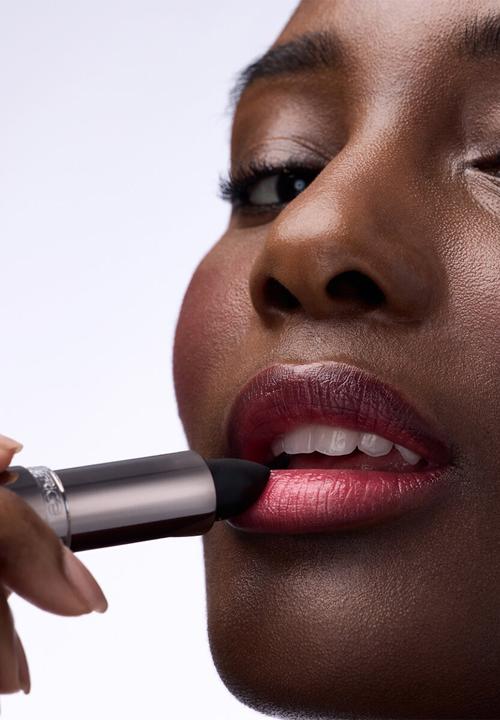 Catrice - Dark Ruby Glow Lip Balm 010 - Fiery Temptation