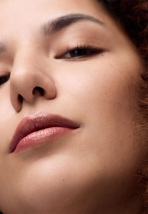 Catrice - Melt & Plump Juicy Lip Plumper 030 - Tipsy In Love