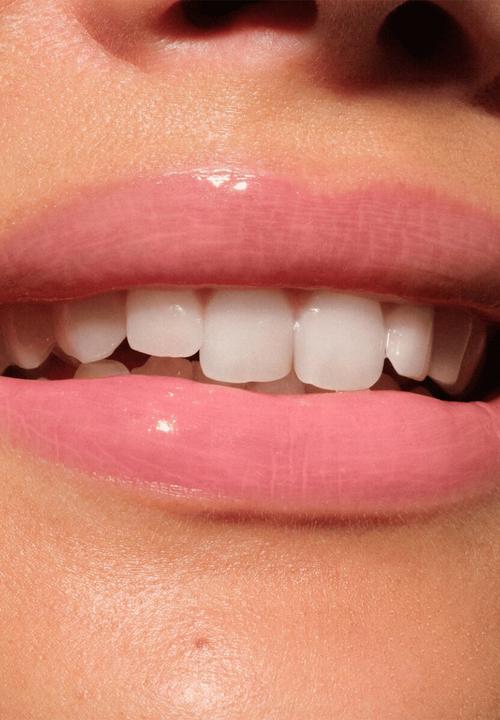 Catrice - Butter Drippin' Glossy Lip Balm 010 - Pink Lemon Squeezin’