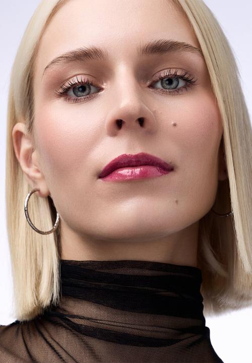 Catrice - Plump It Up Lip Booster 110 - Selflove And Glitter