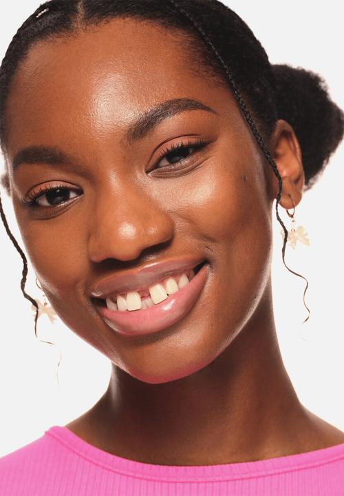 essence - Glossy Glaze High Shine Lipstick 02 - On Cloud Nude