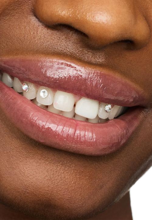 essence - The Super Peptide Glossy Lip Treatment 03 - Toffeetastic!