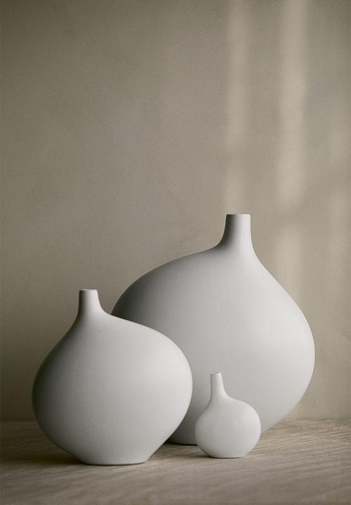 H&M - Large stoneware vase - white
