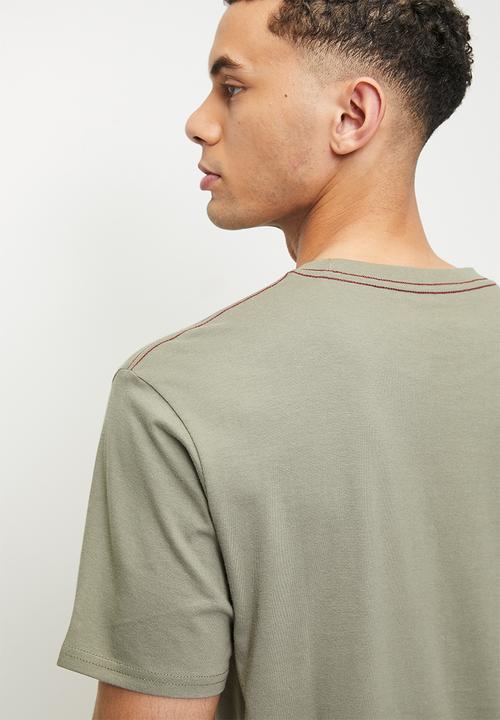 RVCA - Ag seal short sleeve red stitch - aloe