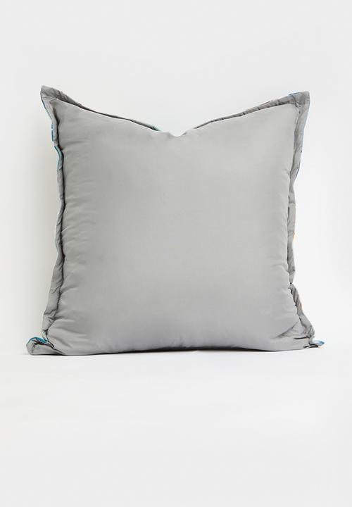Grey Gardens - Sweep cushion cover - multi