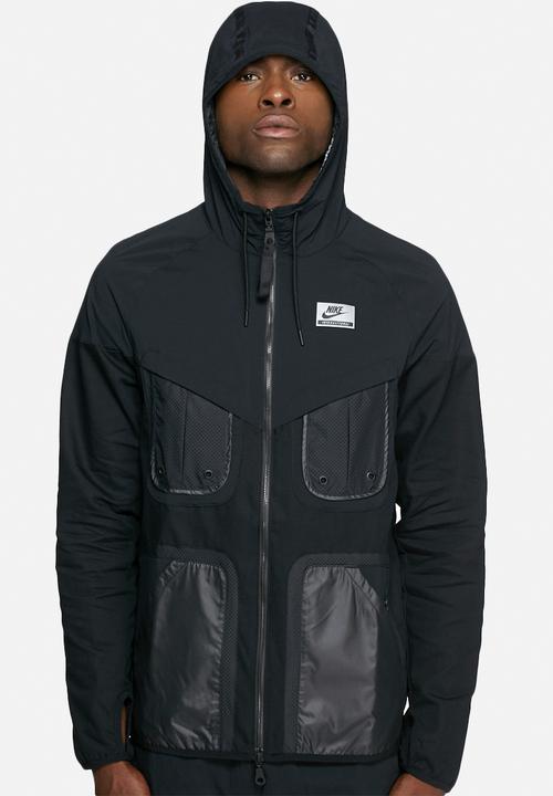Nike - Perforated windrunner