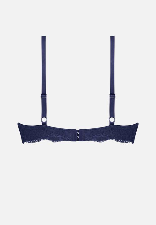 Hunkemoller - Plus Marine PD - Naval Academy
