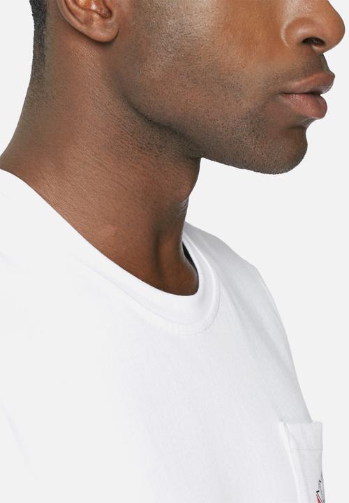 Reebok - Pocket tee - white.