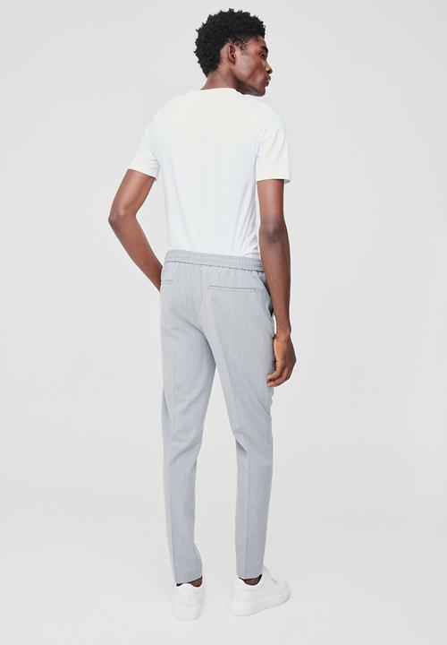 boohooMAN - Elasticated Waist Slim Tailored Jogger - Grey