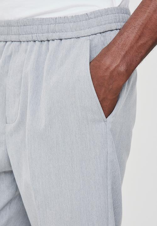 boohooMAN - Elasticated Waist Slim Tailored Jogger - Grey