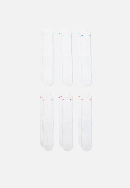 Nike - Nike Everyday Plus Cushioned - white